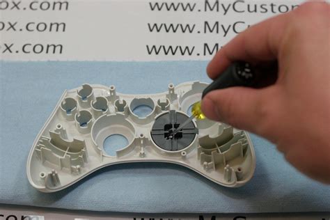 Disassemble Xbox 360 controller