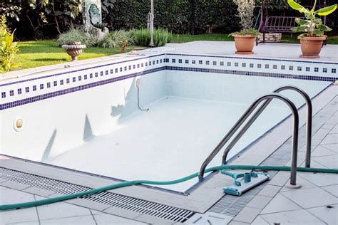 How to Clear a Cloudy Pool 5 Easy Steps for Pool Owners