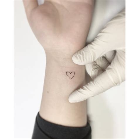 how.much should a.small neck tattoo cost