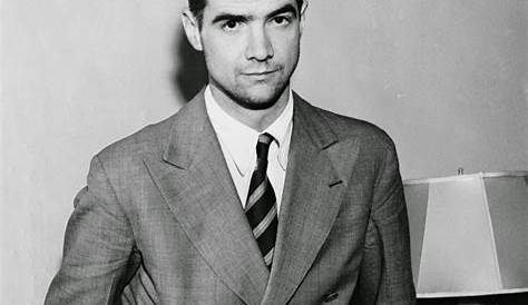 OT/MISC - Howard Hughes poses for his last known photo... 15 years