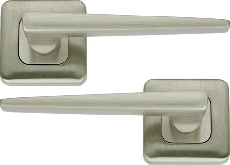 howdens door handles uk