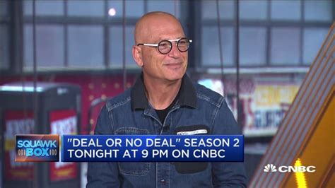 howie mandel shows with suitcases