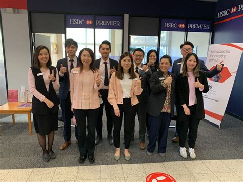 Experience Ultimate Banking Convenience at HSBC Major Mackenzie - Your Go-to Financial Destination!