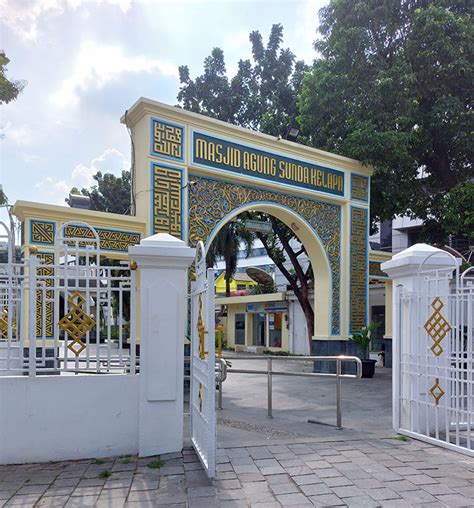 Masjid agung Sunda Kelapa, Jakarta, Indonesia Beautiful mosques