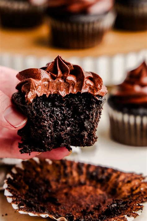 Moist Chocolate Cupcake Recipe With Chocolate Frosting Chelsweets