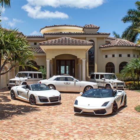 Huge Mansion With Cars Wallpaper