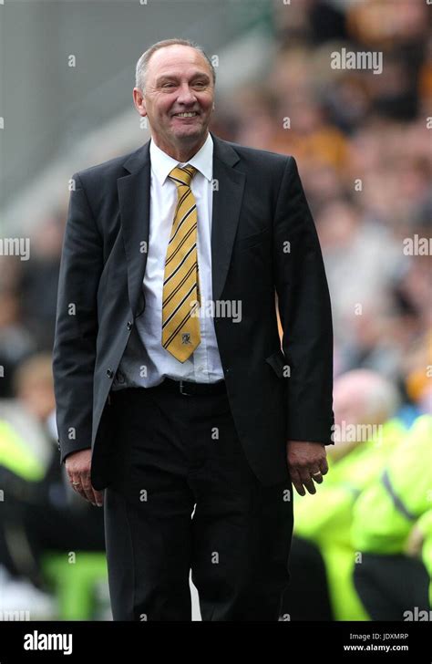 hull city assistant manager