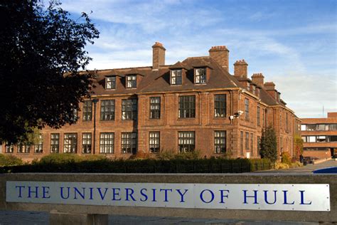 hull university courses