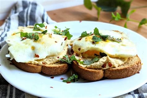 Hummus Eggs Toast