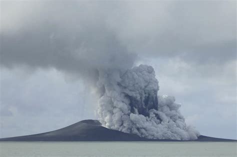 hunga tonga volcano eruption video