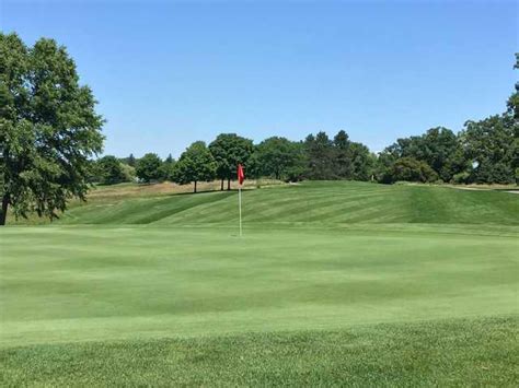 huron meadows tee times