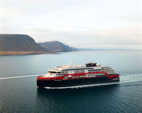 hurtigruten 2024 mit flug