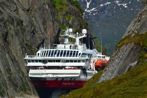 hurtigruten cruises norwegian coastal voyage