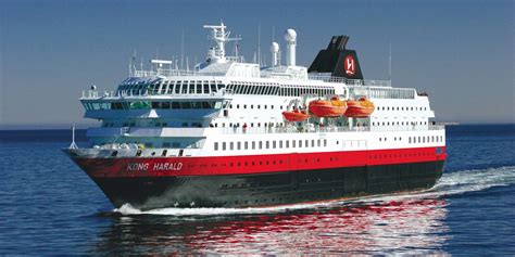 hurtigruten norwegian coastal cruise ship