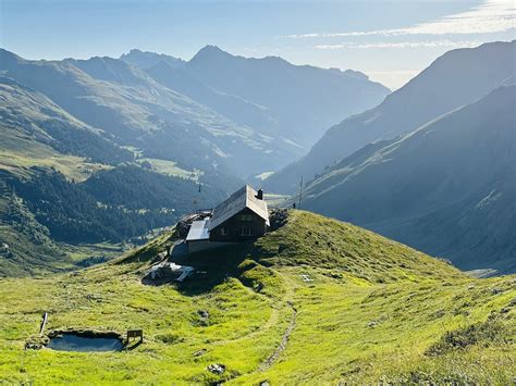 Hiking Huts with Style Lotsafreshair