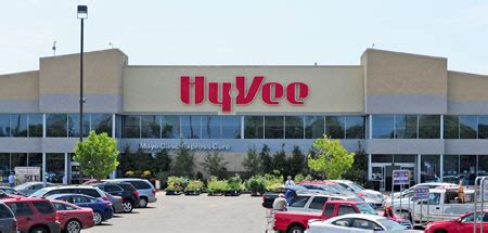 hy vee grocery store rochester mn