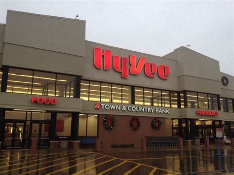 hy-vee grocery store near me