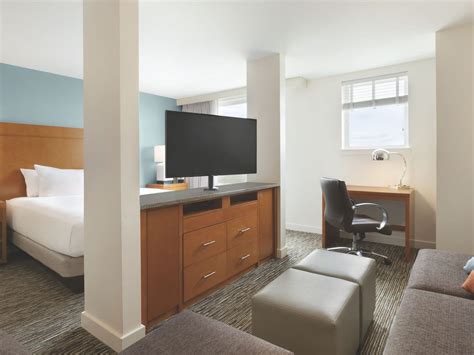 hyatt house denver airport amenities