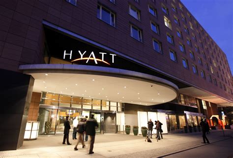 hyatt is part of which hotel chain