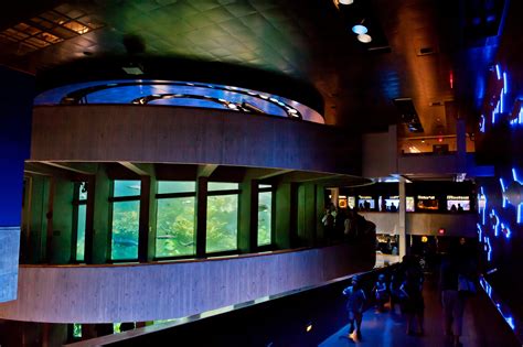 hyatt regency boston to new england aquarium
