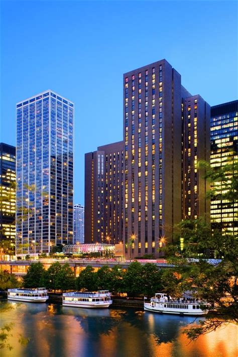 hyatt regency chicago wacker drive