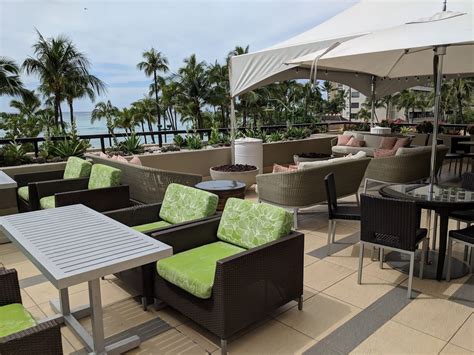 hyatt regency waikiki club lounge