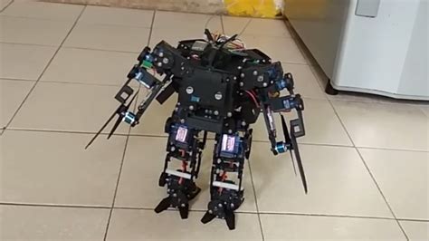 hybrid robot definition