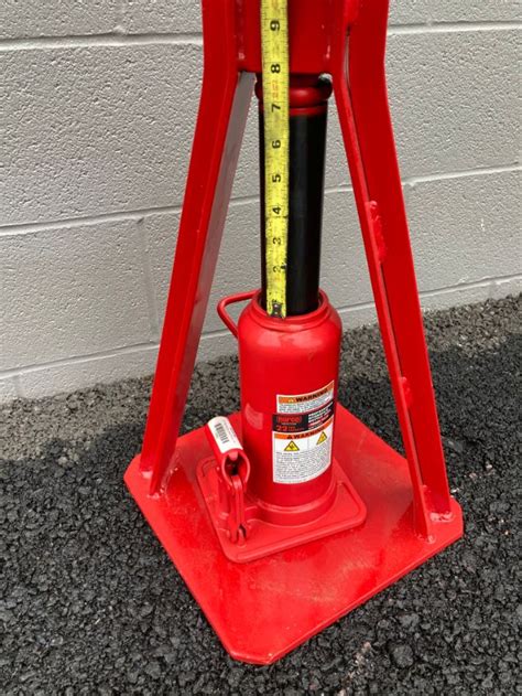 Hydraulic Basement Jack