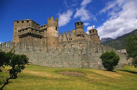 i castelli del medioevo