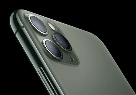 iPhone 11 Pro Max Triple Camera System