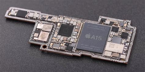 iPhone 13 Performance: A15 Bionic Chip