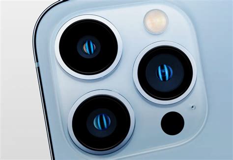 iPhone 13 mini cameras