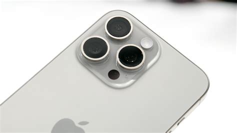 iPhone 15 cameras