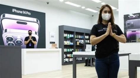 iPhone Hello Store & Blibli: Untung & Tenang