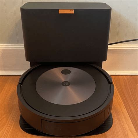 iRobot Roomba J7+: Key features