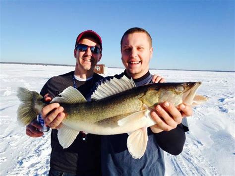 ice fishing in baudette mn