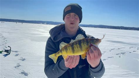 Ice Fishing Spearing