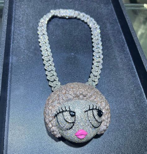 Ice Spice Chain: The Latest Fashion Must-Have You Can't Miss