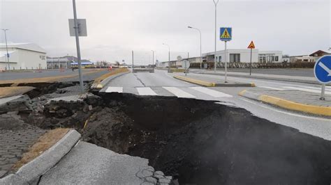 iceland earthquakes today news