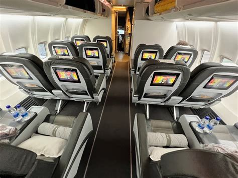 icelandair boeing 757-200 business class