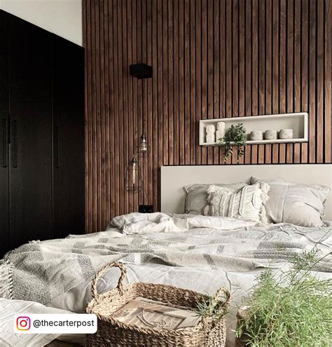 25 Awesome Bedrooms with Reclaimed Wood Walls