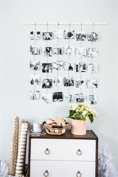 ideas for hanging family photos on wall