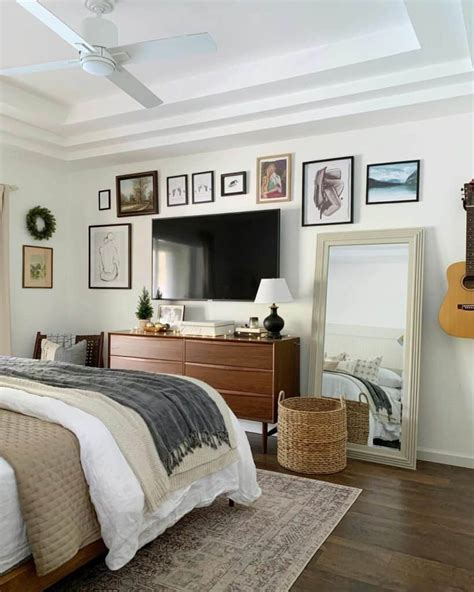 Small Space Minimalist Master Bedroom Design TRENDECORS