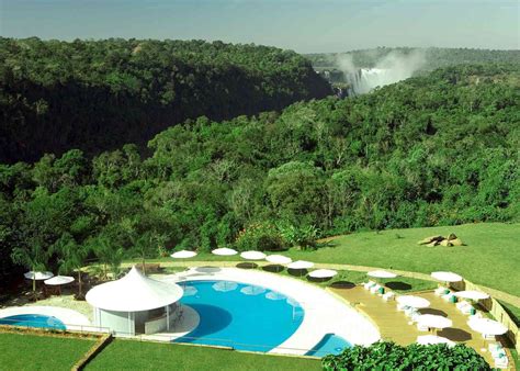 iguazu falls hotel in park