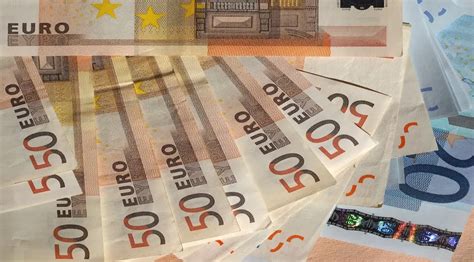 ile dzisiaj kosztuje euro