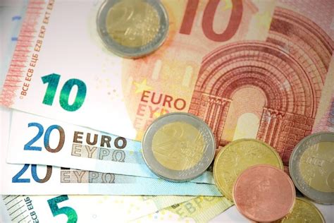 ile kosztuje euro w polsce