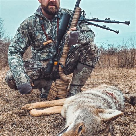 illinois dnr coyote hunting