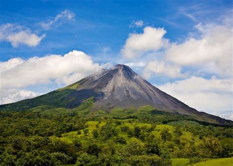 image of arenal volcano