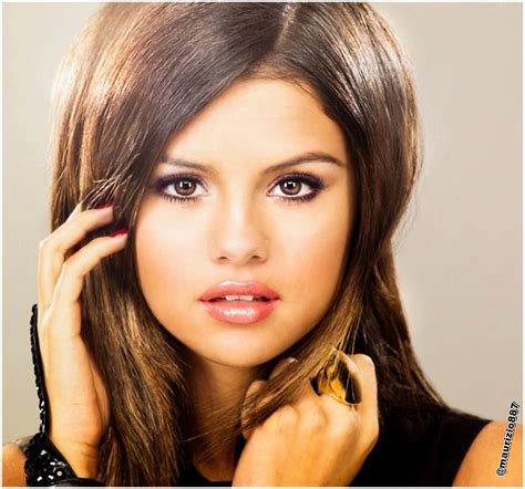 image of selena gomez