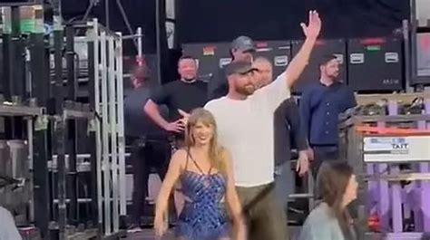 image of taylor swift and travis kelce